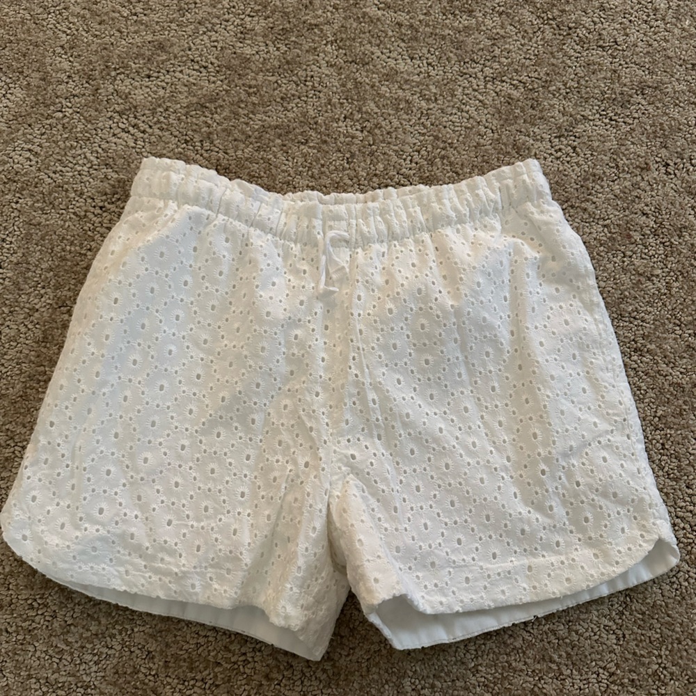 girls white shorts